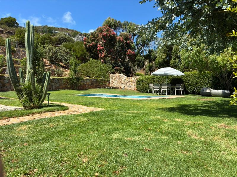 To Let 5 Bedroom Property for Rent in San Michel Western Cape